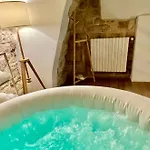 Bib & Wellness 3*